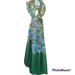 Collection 18 Green Floral Scarf With Fringed Edges‎